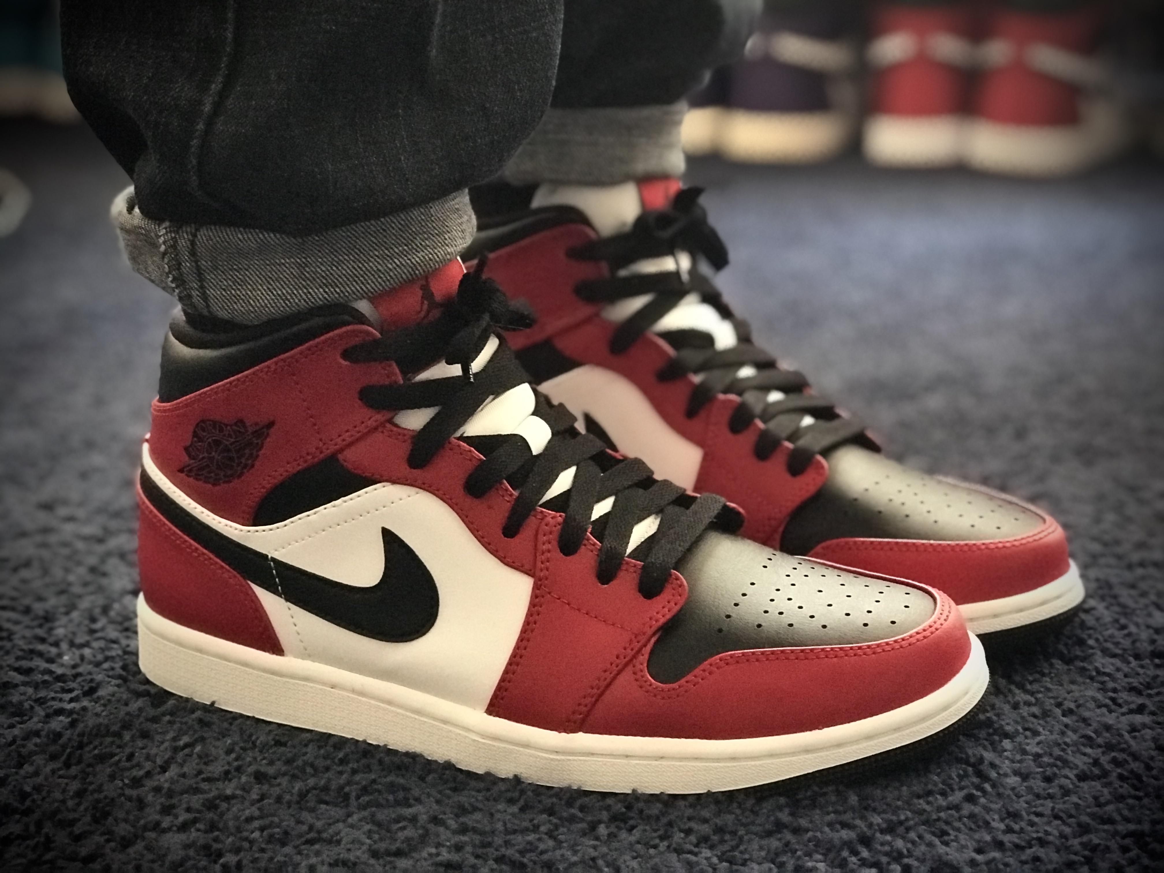 Nike Air Jordan 1 Mid Chicago Black Toe Sneakers