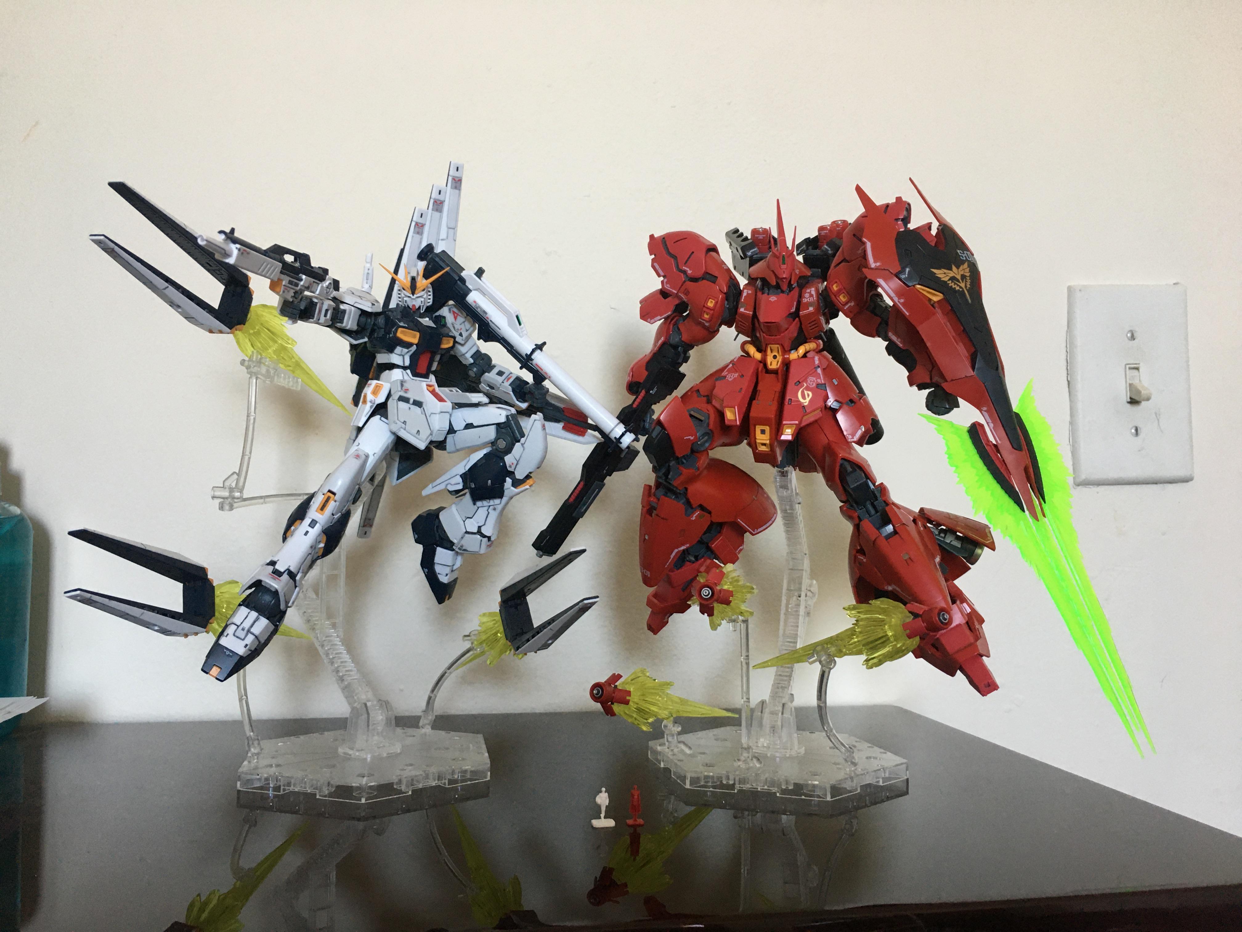 RG νガンダムとRGサザビー、今のところ最高のRG2つだね。サザビーを