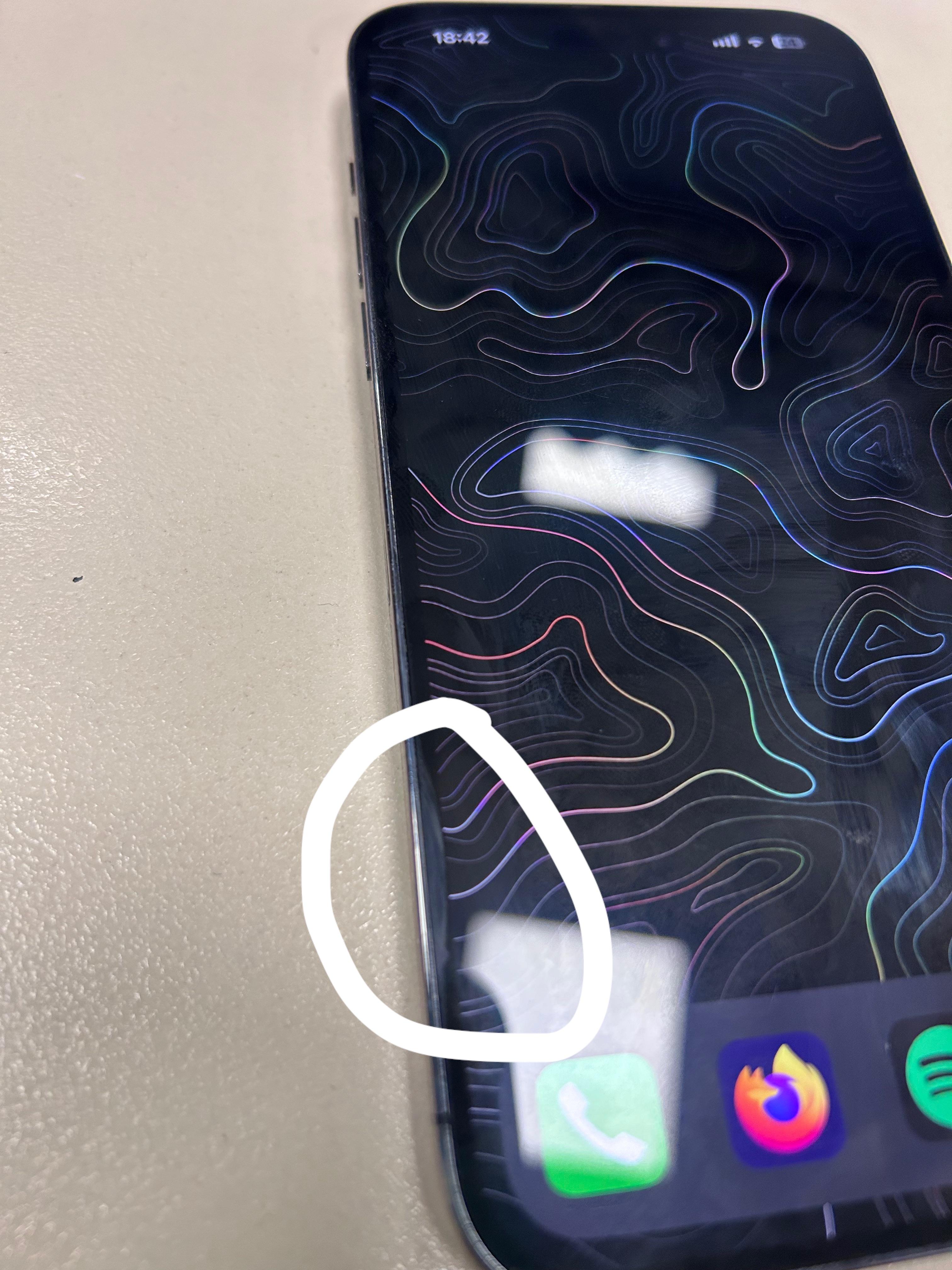 iPhone 14 Pro Maxのドット抜け(?) 所有して6ヶ月 : r/iphone