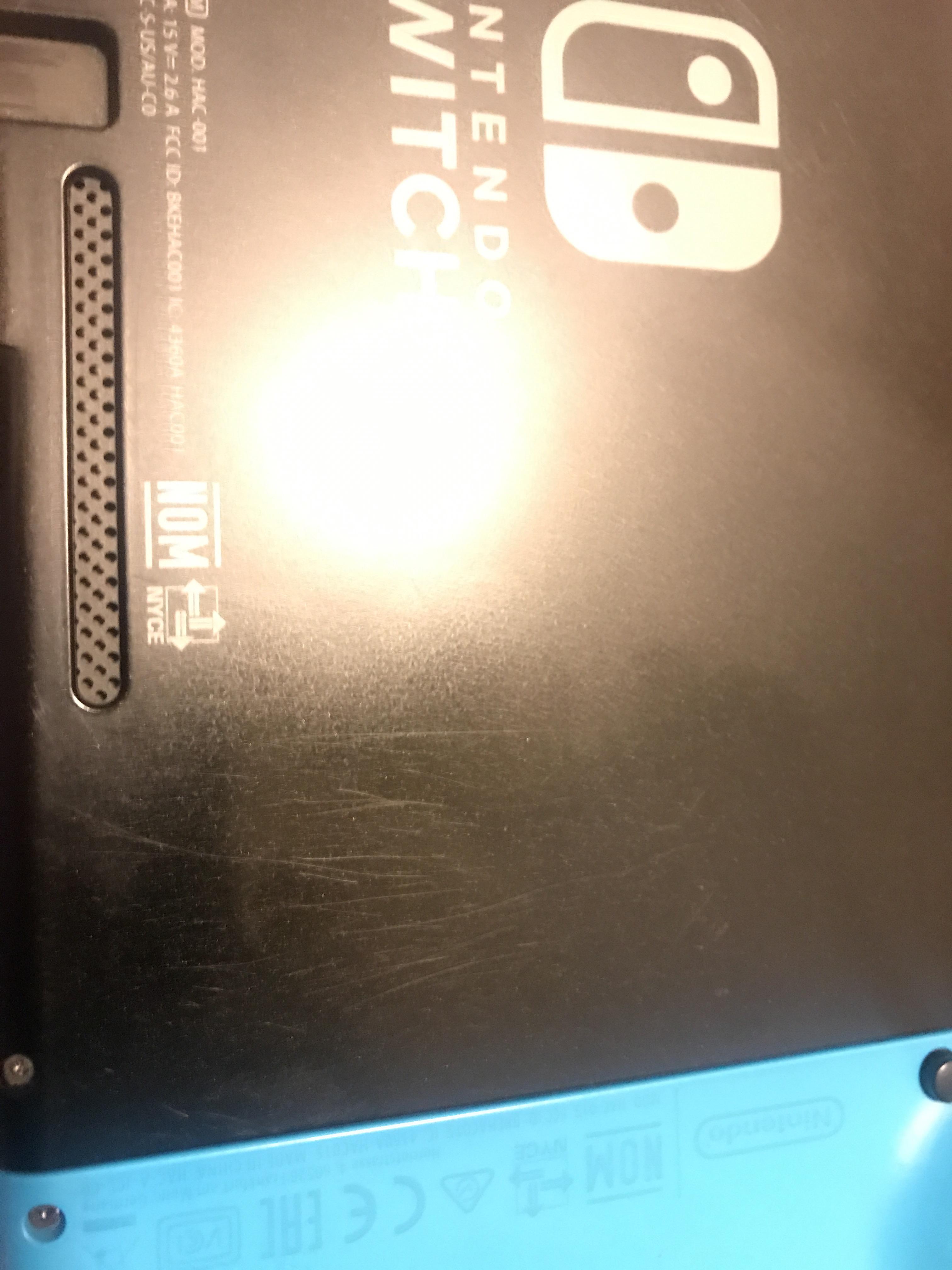 Switchの背面の傷。どうやって消すか、何かいい方法ある？ : r