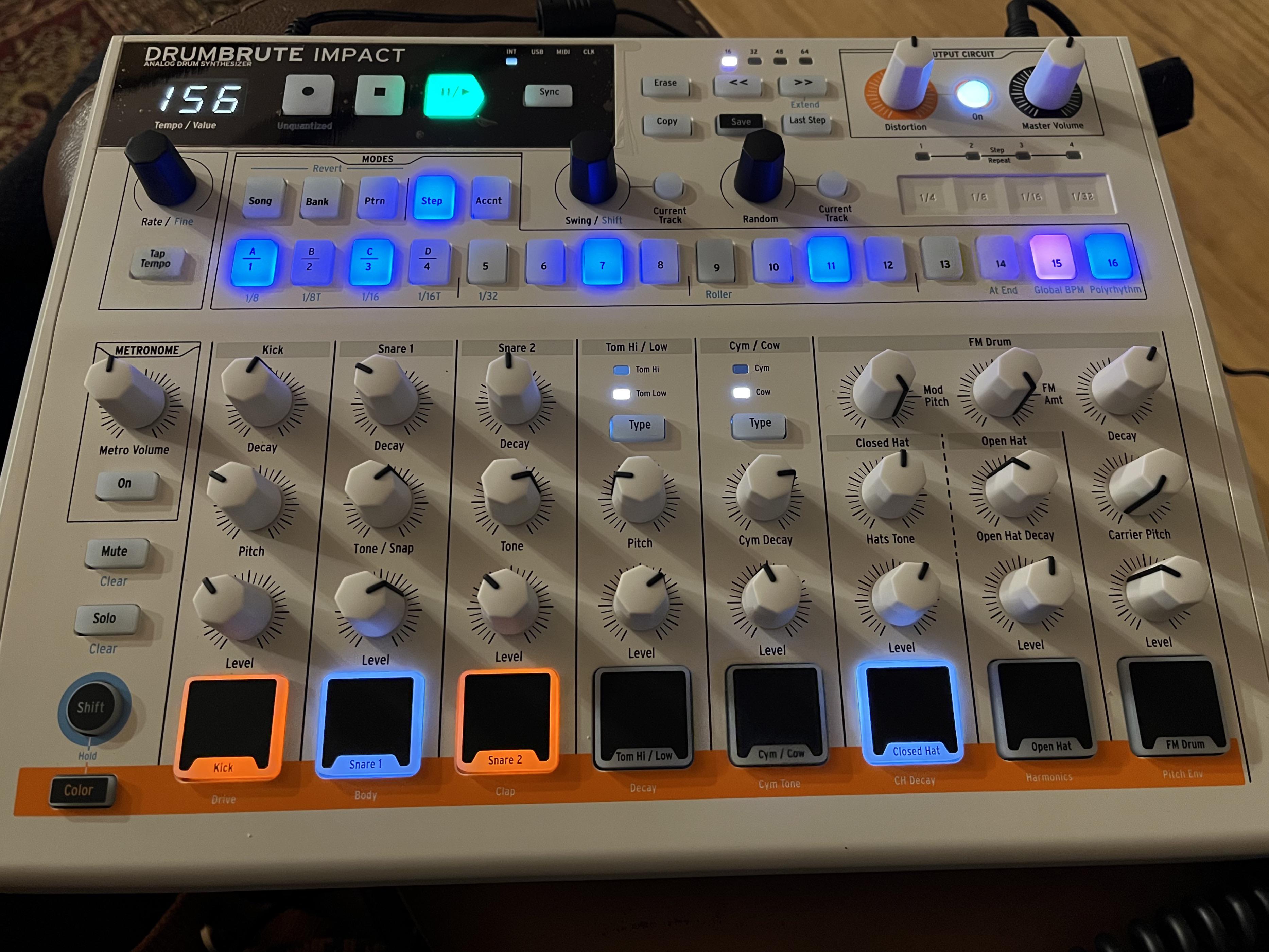 Arturia DrumBrute Impact 1984 : r/DrumMachine