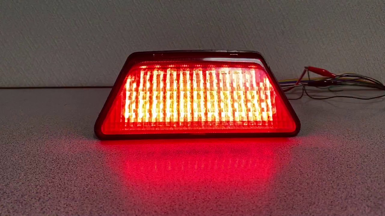 CBR400F☆流れるテールランプLEDユニット☆超爆光53発! - YouTube