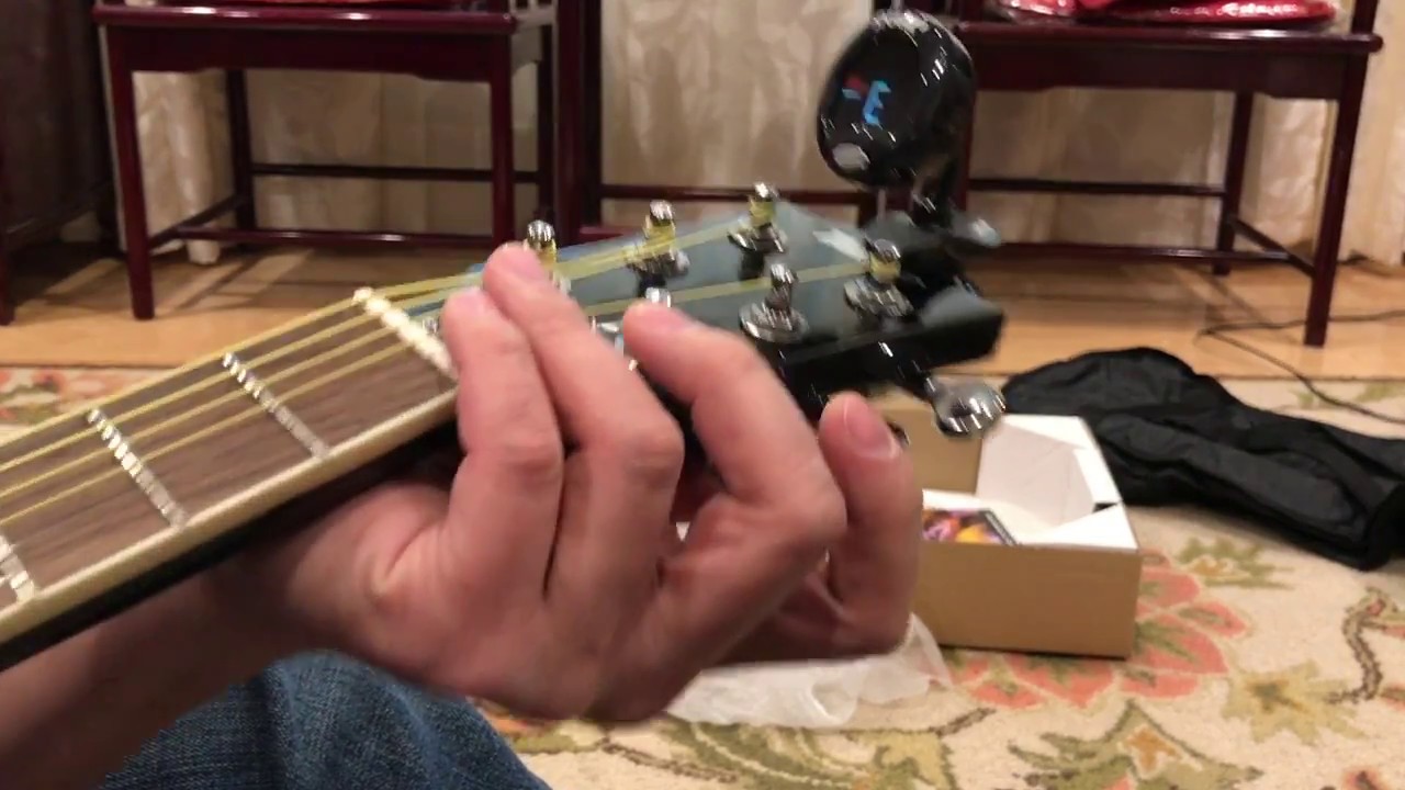 Unboxing (and tuning) the Gibson Maestro Mini - YouTube