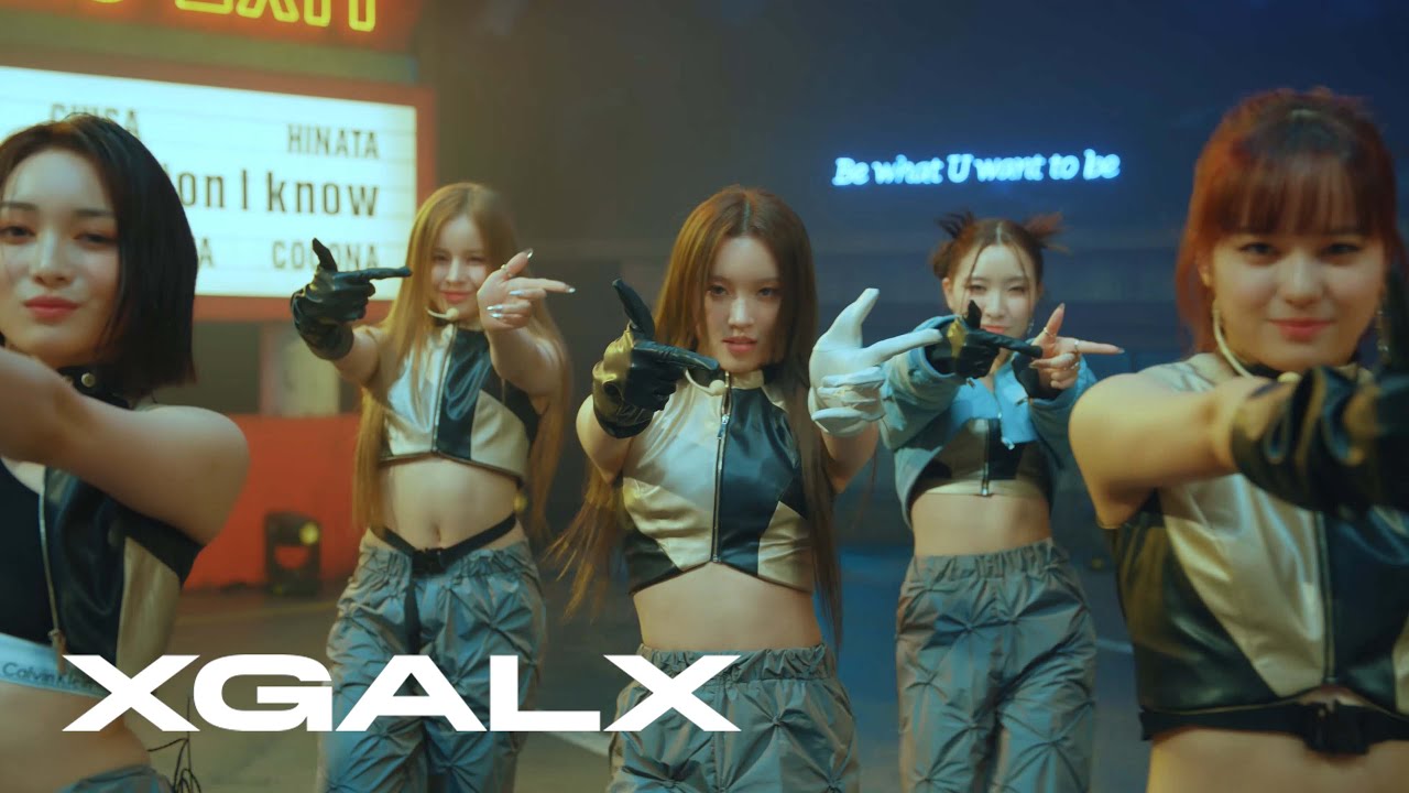 XG - LEFT RIGHT (XG SHOOTING STAR LIVE STAGE) - YouTube