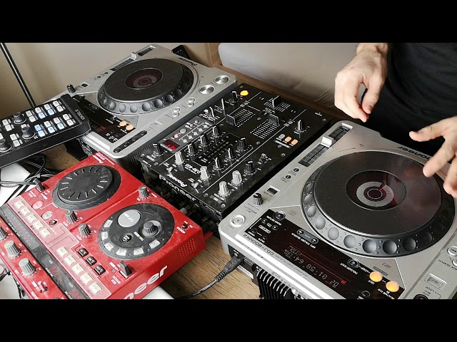 mix live - cdj 800 mk2 + djm 400 (traktor 2) 23.03.20 - YouTube