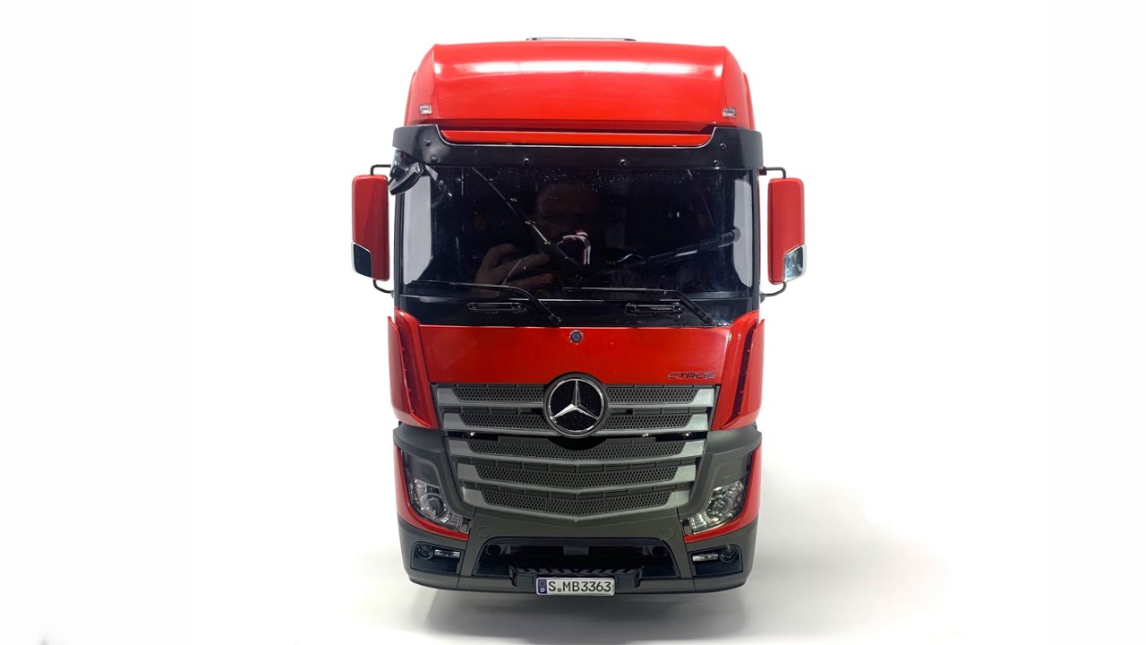 Detailed Unboxing Of The 1/14th Tamiya Mercedes Benz Actros 336 RC