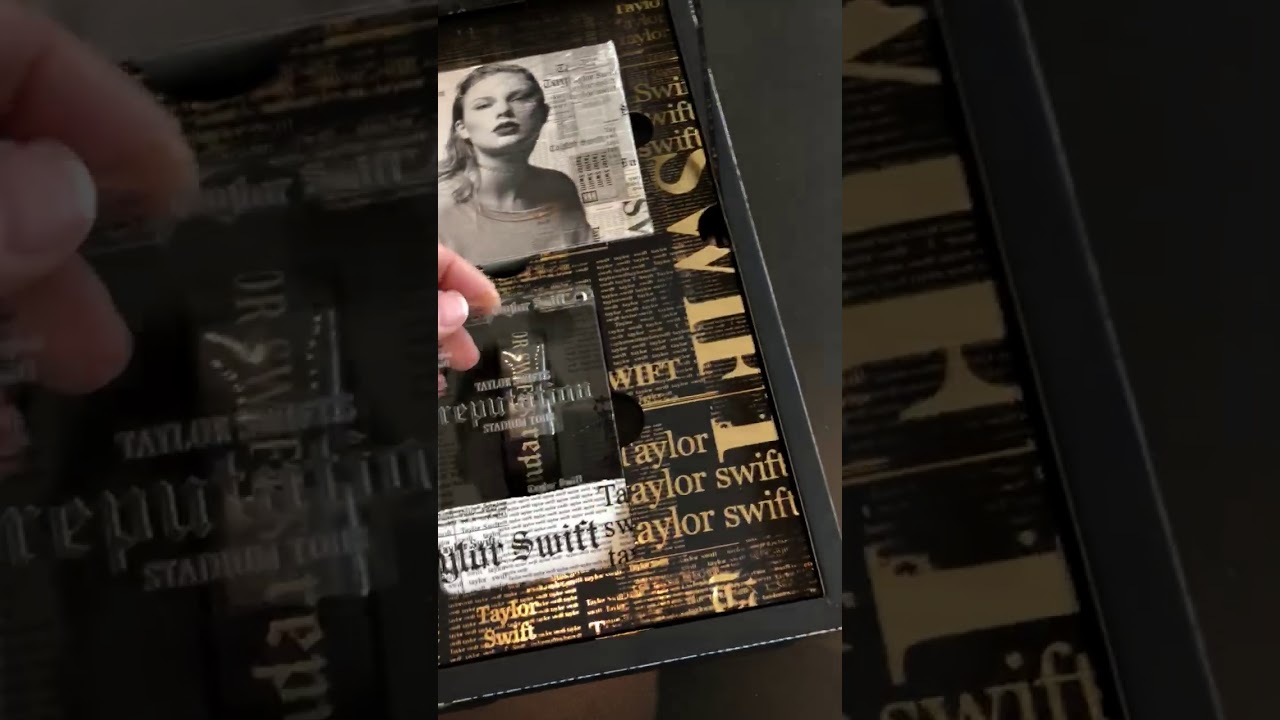 Look Inside Taylor Swift's VIP Invite Boxes for “reputation