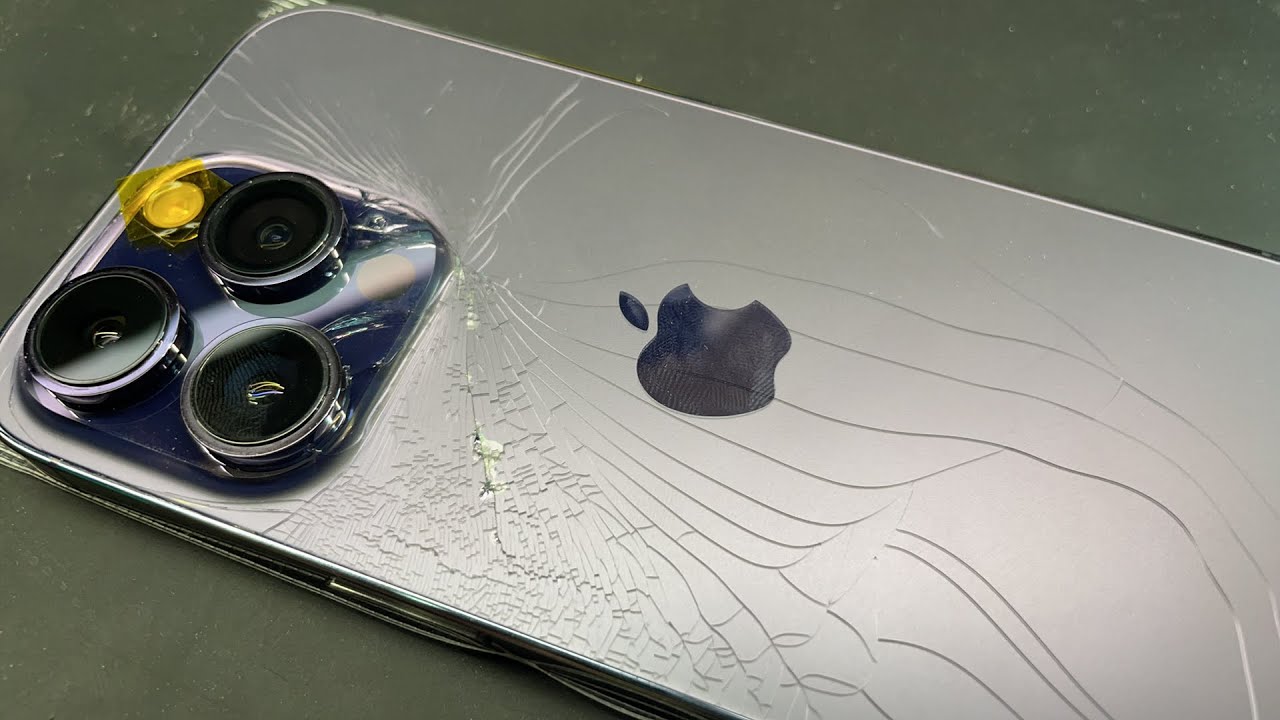 オレに任せろ🔥iPhone 14 Pro 背面ガラス割れ交換修理 - YouTube