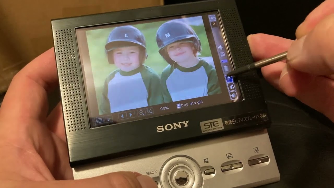 Sony Clie PEG-VZ90 Japan OLED Palm OS PDA Demo - YouTube