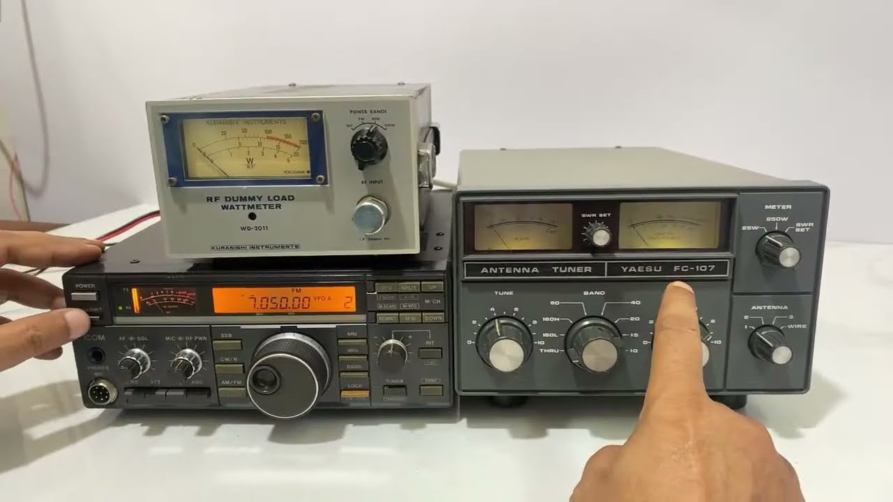 Yaesu FC-107 HF Antenna Tuner 250W - YouTube