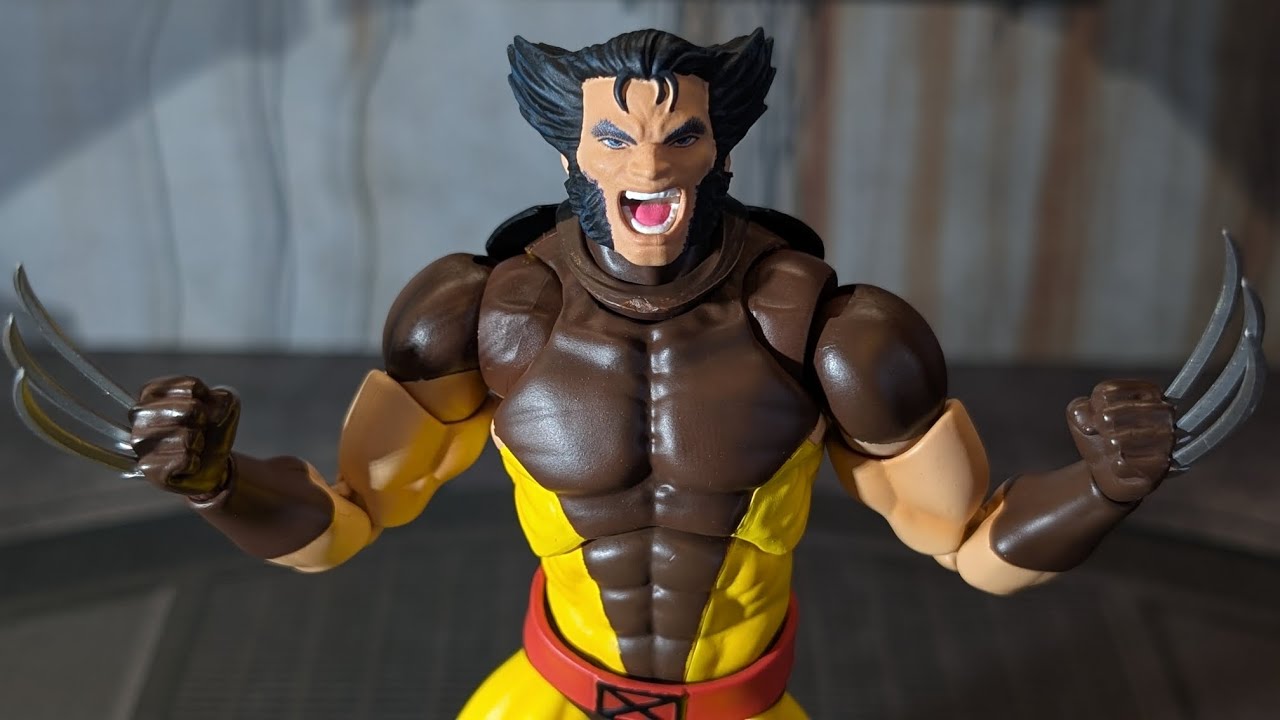 Mafex 138 Wolverine Brown Comic Version Figure Review - YouTube