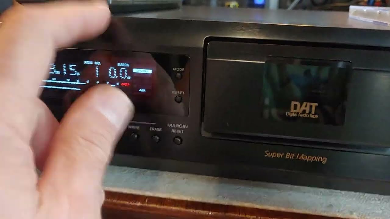 SONY DAT Digital Audio Tape Deck DTC-ZE700 Recording w Optical