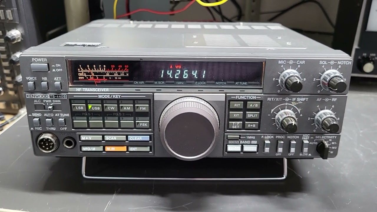 Kenwood TS-440S HF Transceiver - YouTube