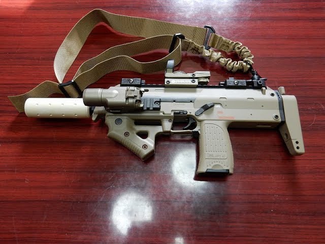 東京マルイ電動ガン MP7A1タンカラーをカスタムして純正バッテリーと