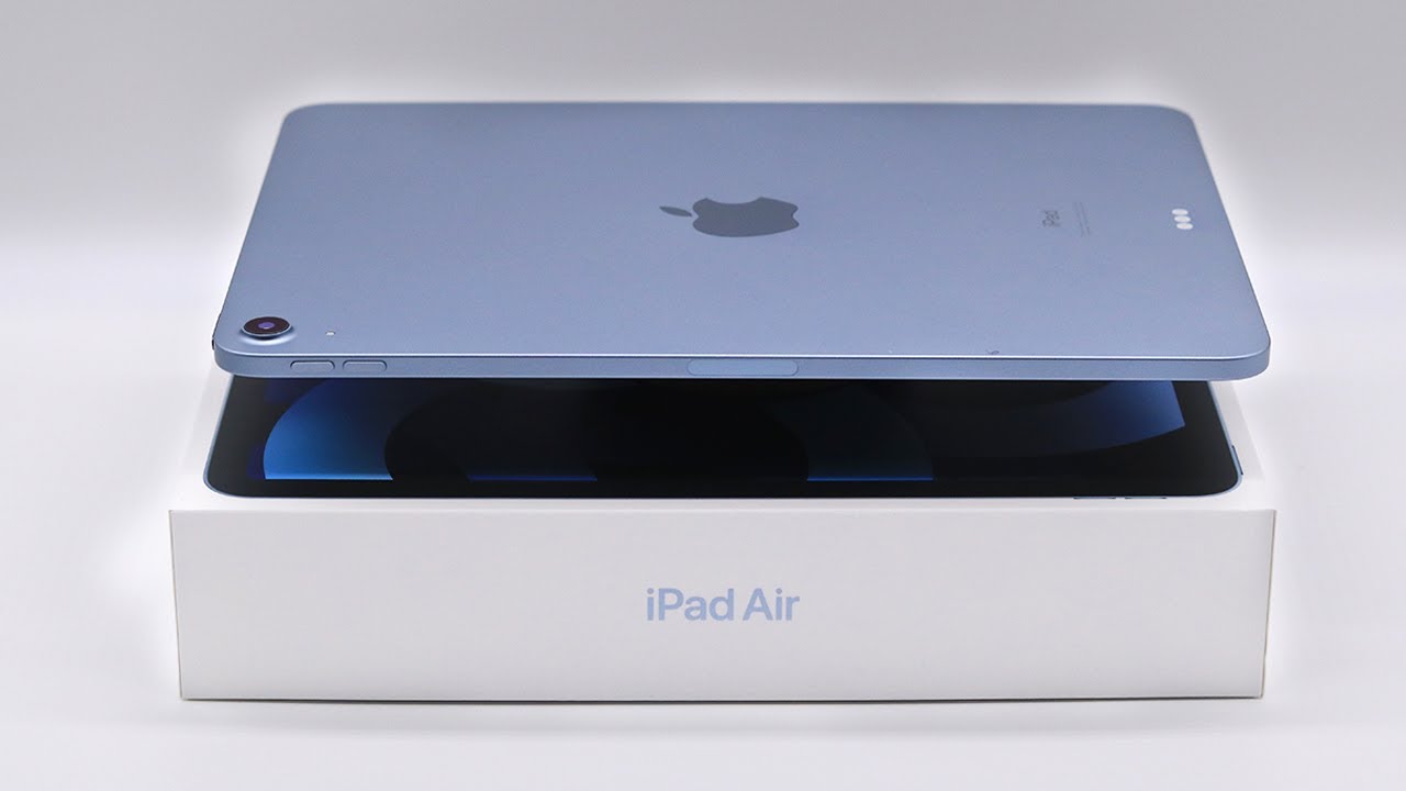 iPad Air 4 (SKY BLUE): Unboxing & Impressions (What's an iPad Pro