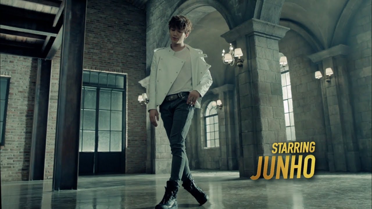 Junho (from 2PM) Concert Intro 「 SOLO TOUR 2014 'FEEL' 」 - YouTube