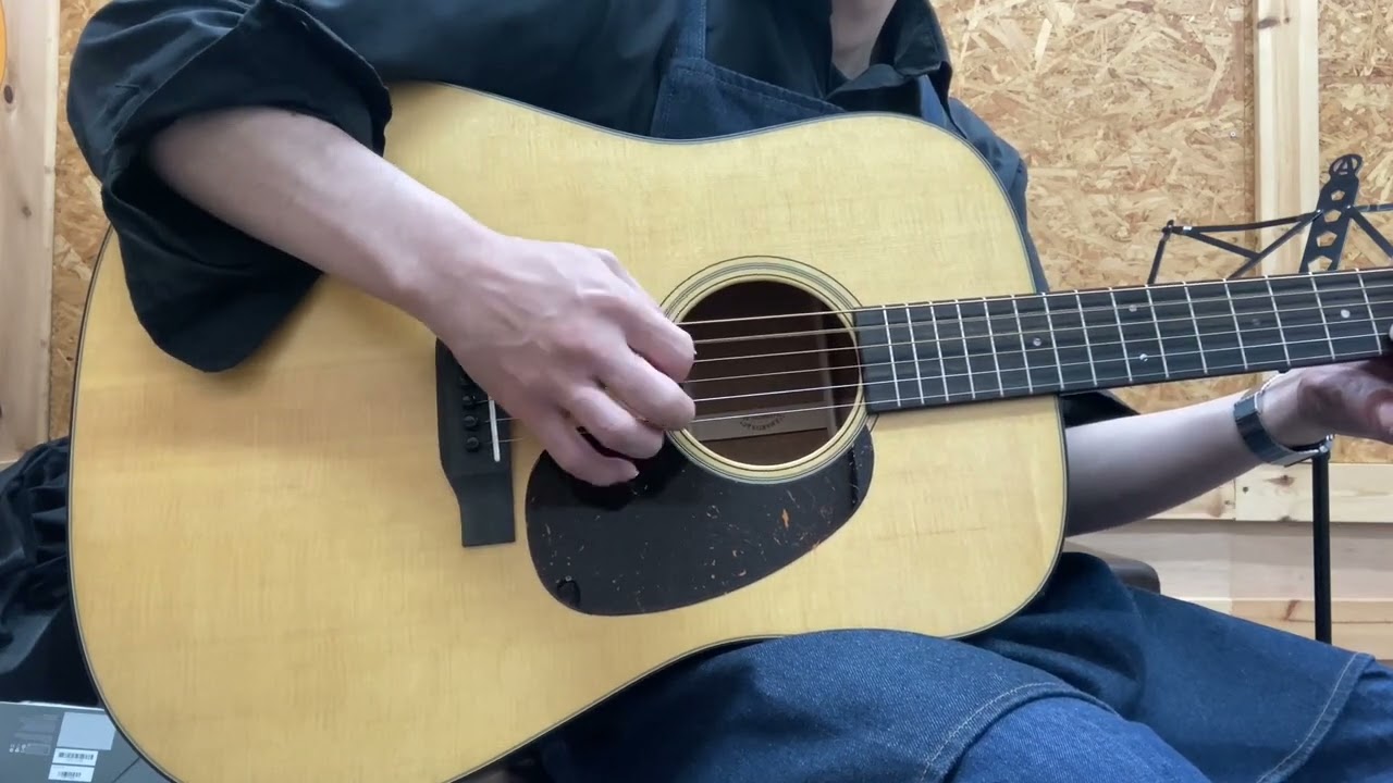 2023年製Martin D-18 Satin - YouTube