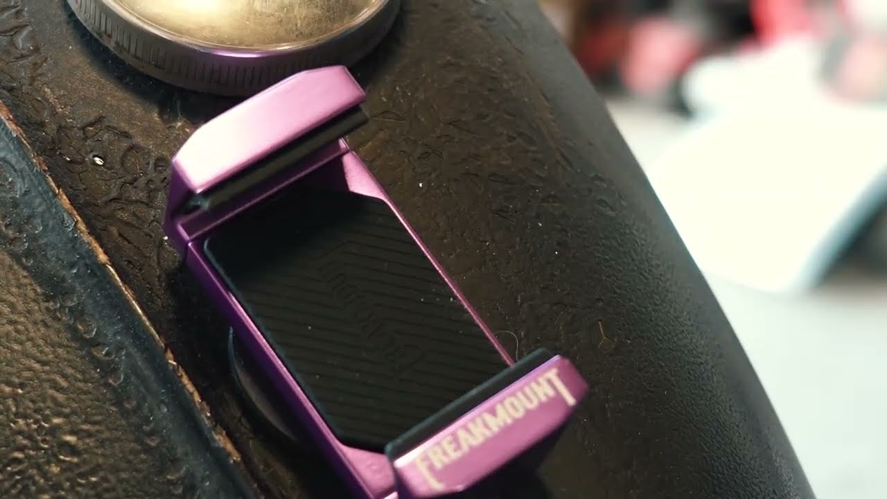 超強力マグネット式バイク用スマホホルダーの新型『FREAKMOUNT2.0』に