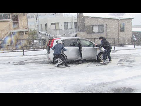 The coldest weather of the season Cars stranded in hilly city