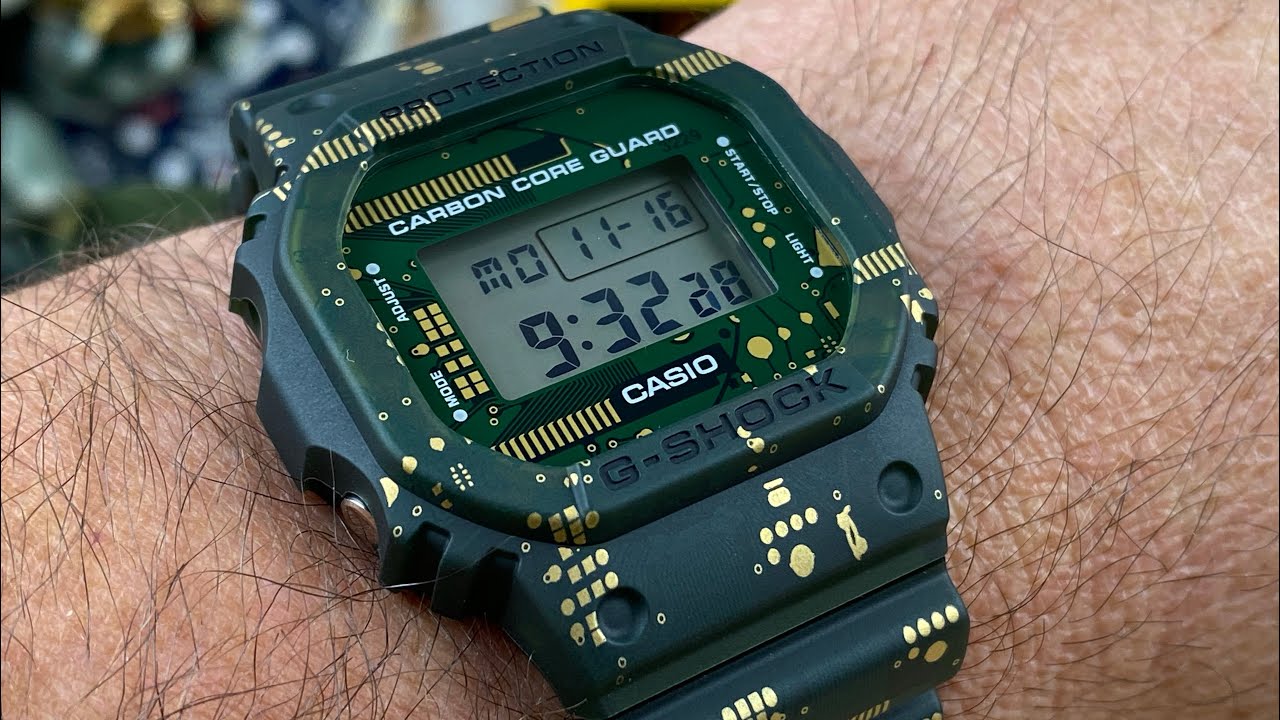 Unboxing G-Shock carbon core square - YouTube