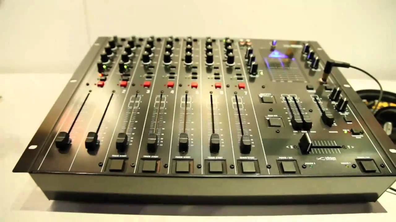 NAMM 2011 - BEHRINGER DX2000USB DJ Mixer - YouTube