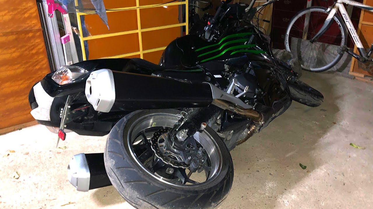 立ちゴケ】納車したばかりのZX14Rが【外装慣らし】 - YouTube