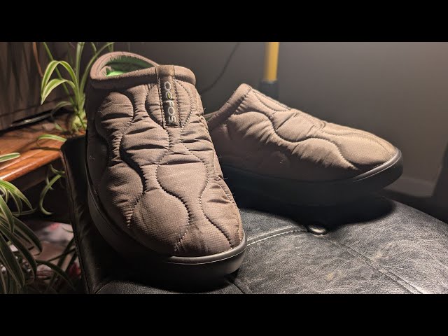 Oofos OOcoozie Thermo Mule - Alpine Moss (Unboxing/Sizing) - YouTube