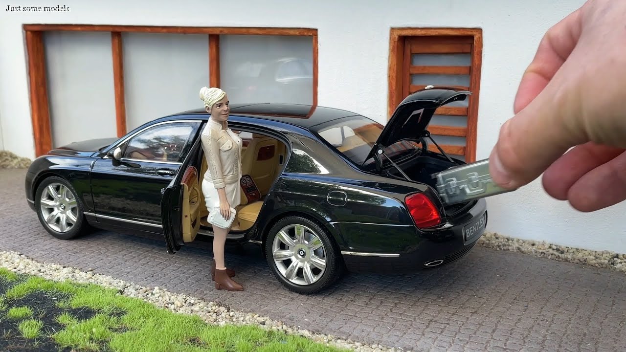 1:18 Bentley Flying Spur W12 2005, black - Minichamps [Unboxing