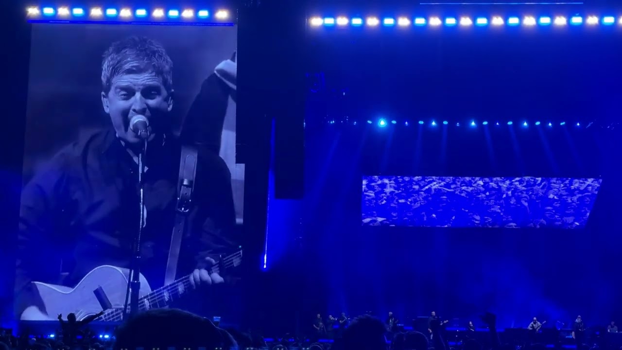 Oasis - 11 Half the World Away - MetLife Stadium East Rutherford