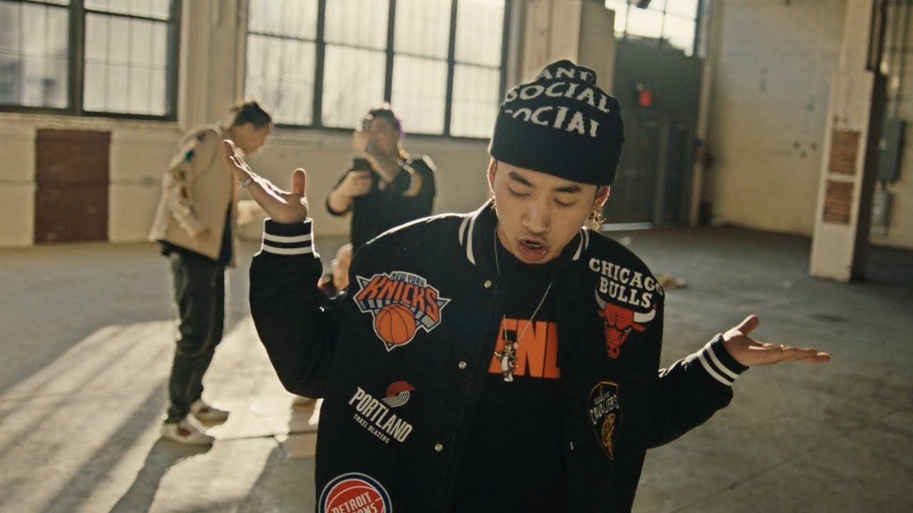 Higher Brothers - Flexing So Hard (Official Music Video) - YouTube