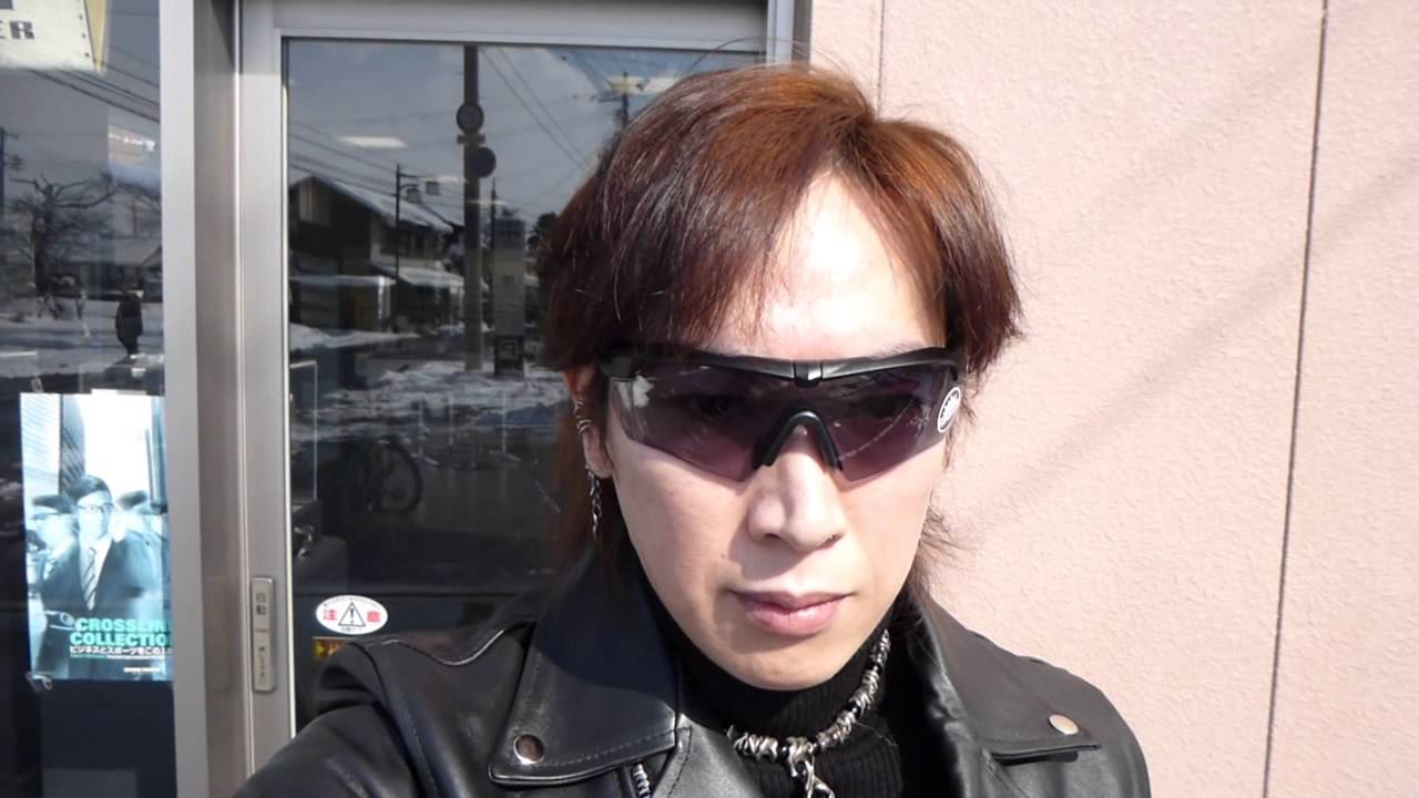 新防弾調光サングラス！ESS CROSSBOW Photochromicの実際の色の変化