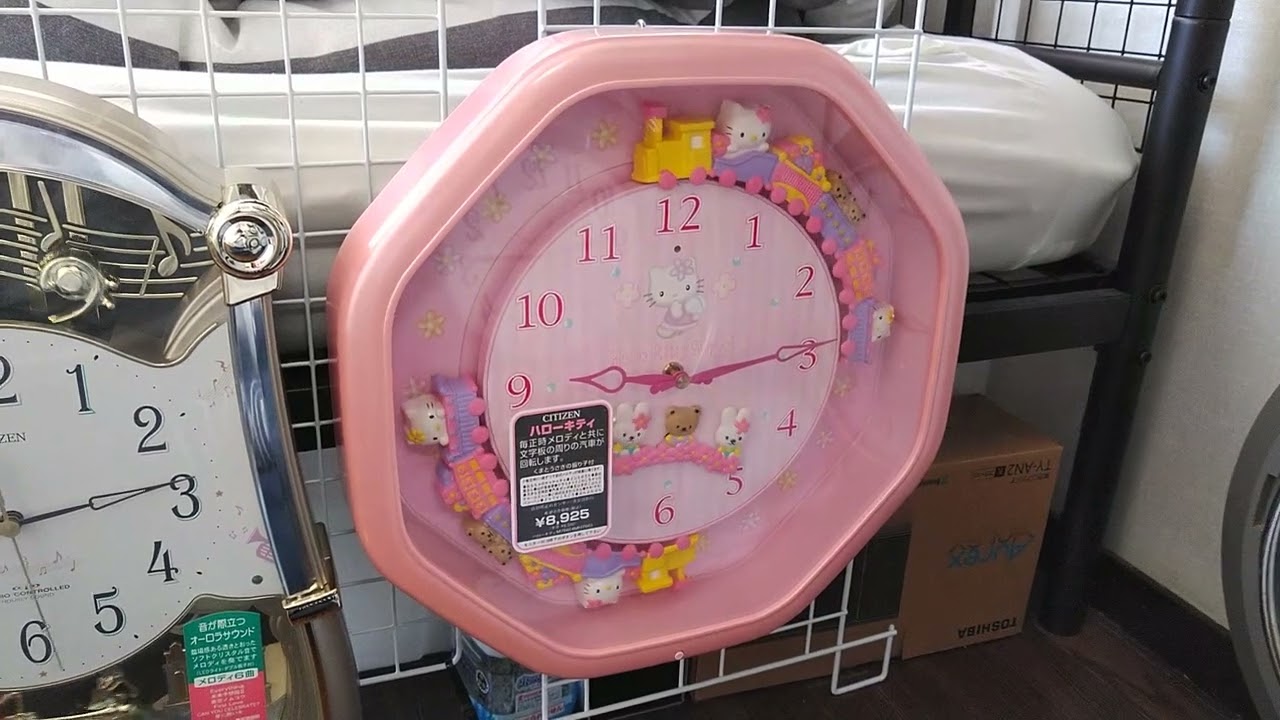 シチズン ハローキティM766 からくり時計 - YouTube
