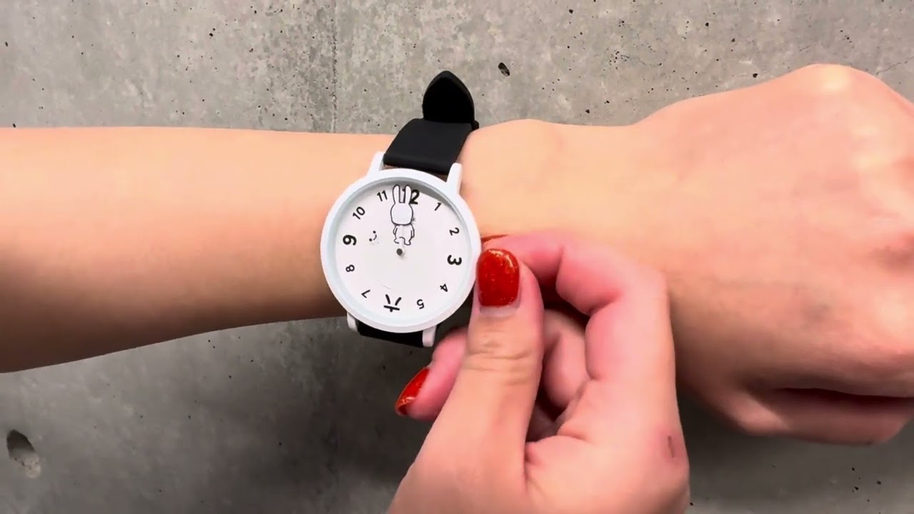 シリコンバンドウォッチ 2秒うさちゃん｜ウサギがいる｜CUNE ONLINE STORE