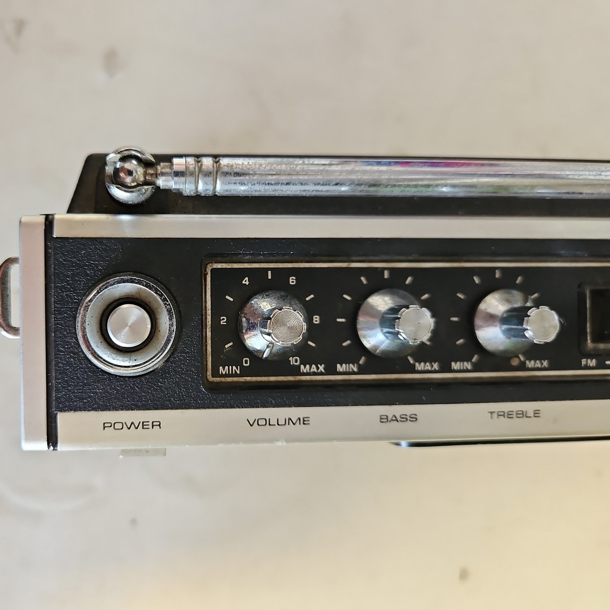 希少！【SHARP/シャープ】ポータブルラジオ Z-2500 FY-72J 希少