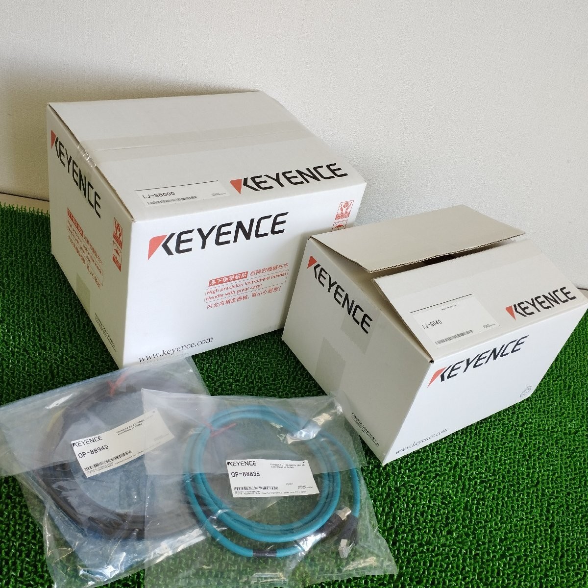 KEYENCE LJ-S8000 3D Auto-Scan Sensor Set LJ-S040 + OP-88835 + OP