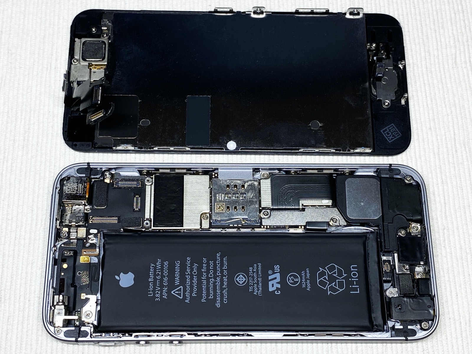 iPhone SE（初代）のバッテリーを自分で交換する方法