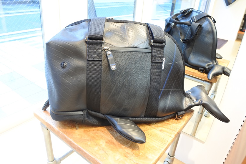 表参道本店ブログ】ボストンリュックwhaleのLサイズ仲間入りです♪SEAL