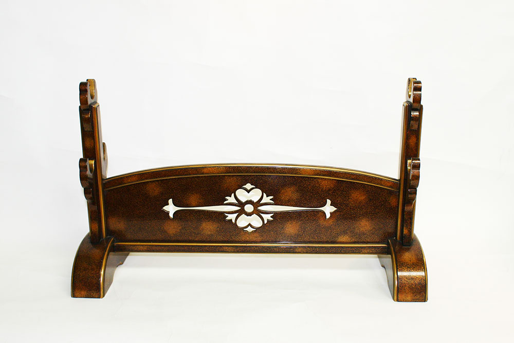 E002 金梨地三本掛刀掛Kinnashiji Sword Stand For Three Swords