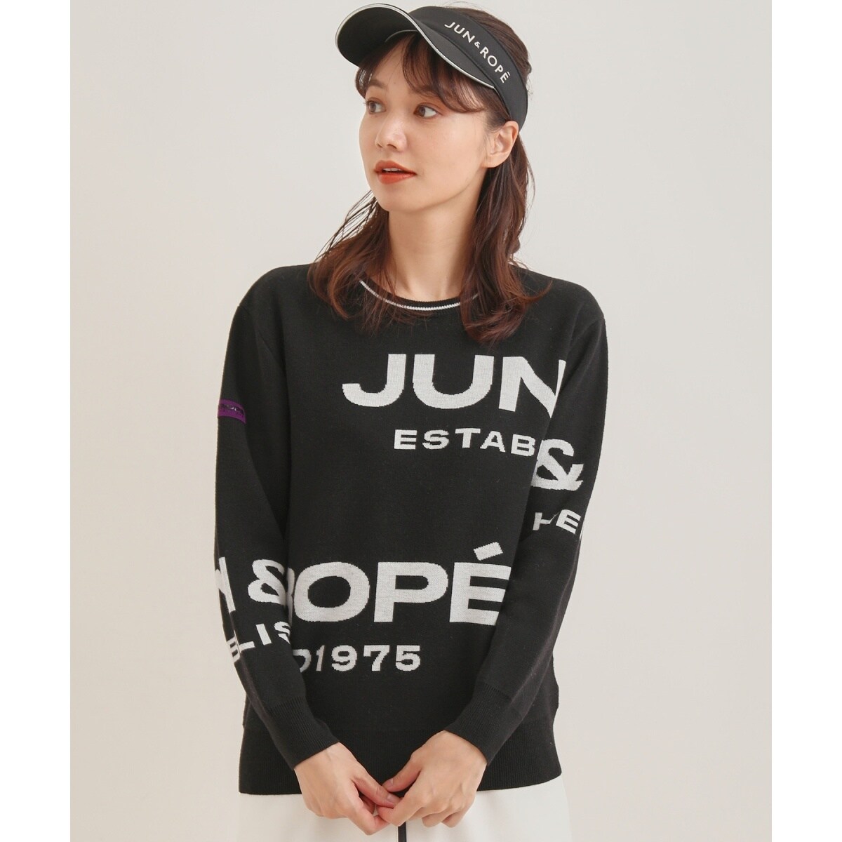 BIGロゴグラフィック長袖ニットプルオーバー | ジュン＆ロぺ(JUN&ROPE