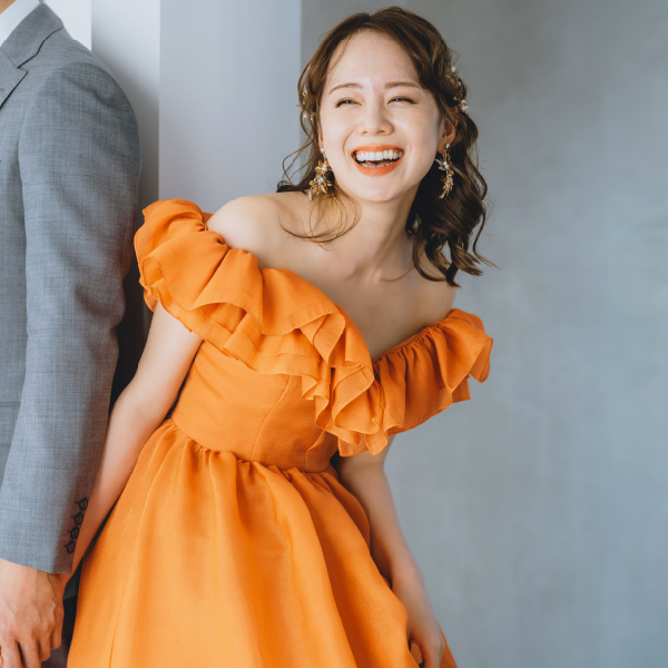 送料無料】オレンジフリルオフショルダードレス |ウェディングドレス