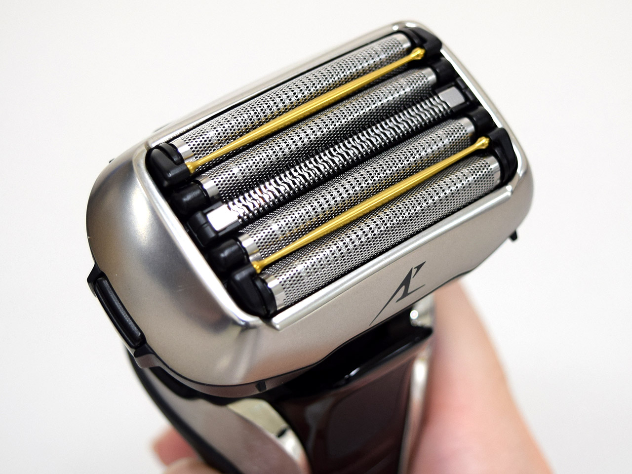 深剃りが気持ちいい！ラムダッシュの最上位機種「ES-CLV9DX」をお試し