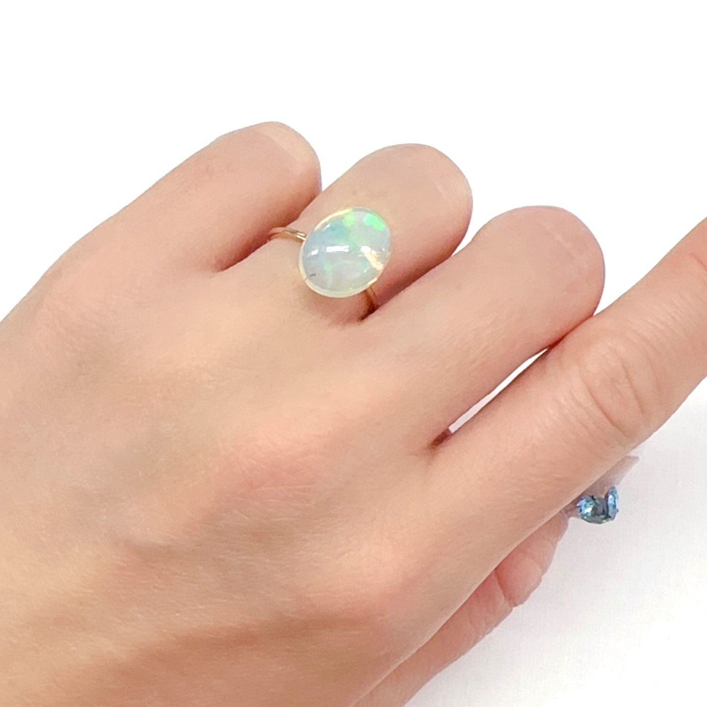 ハニカムオパール エチオピア産 3.40ct / 13.3x10.3mm前後 [240427147