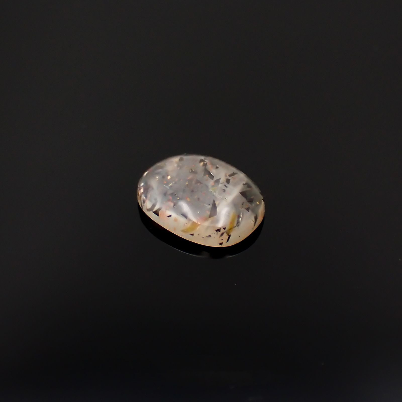 レインボーラティスサンストーン オーストラリア産 1.21ct / 9.1x7mm