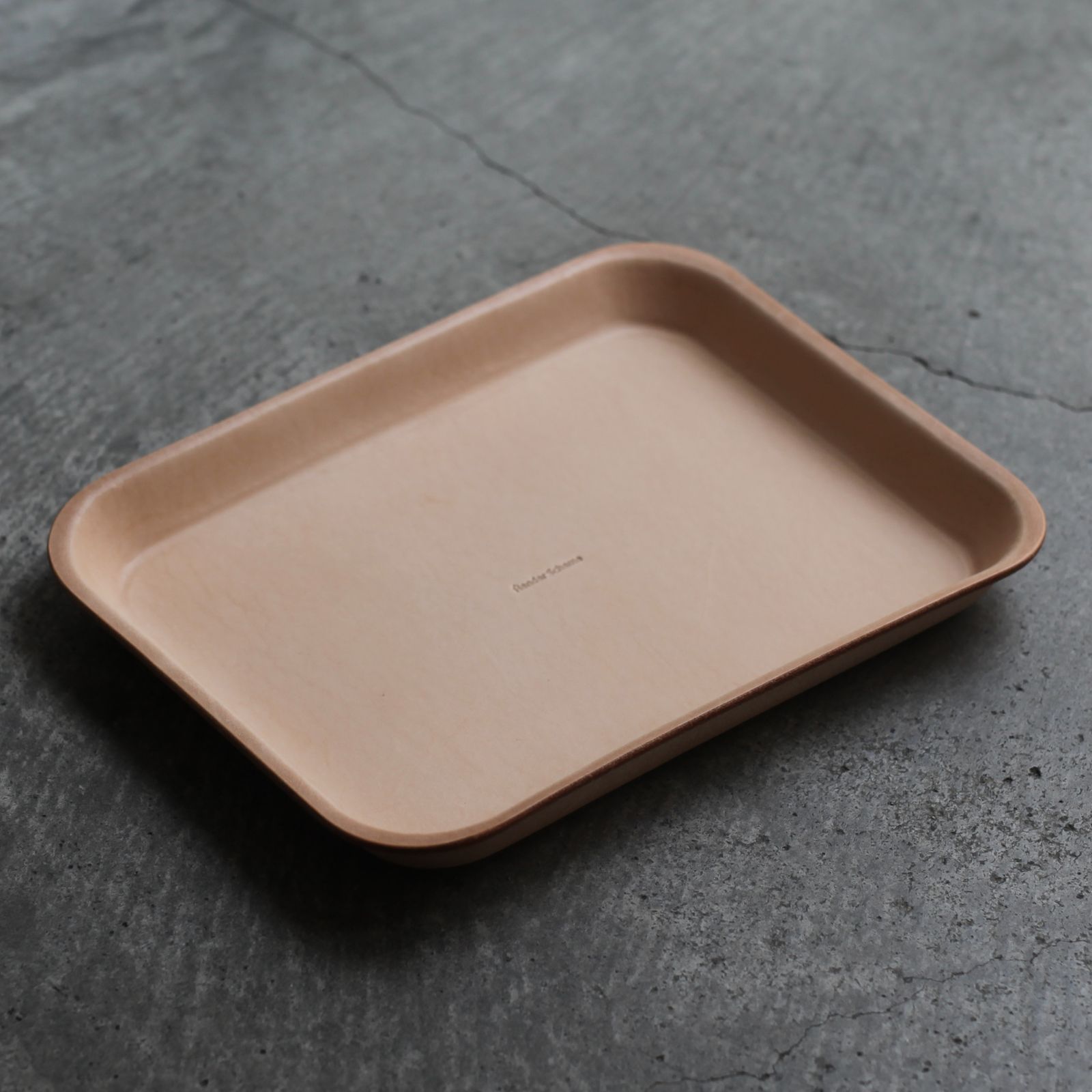 Hender Scheme - 【次回入荷4月中旬予定】Leather Tray_M(NATURAL