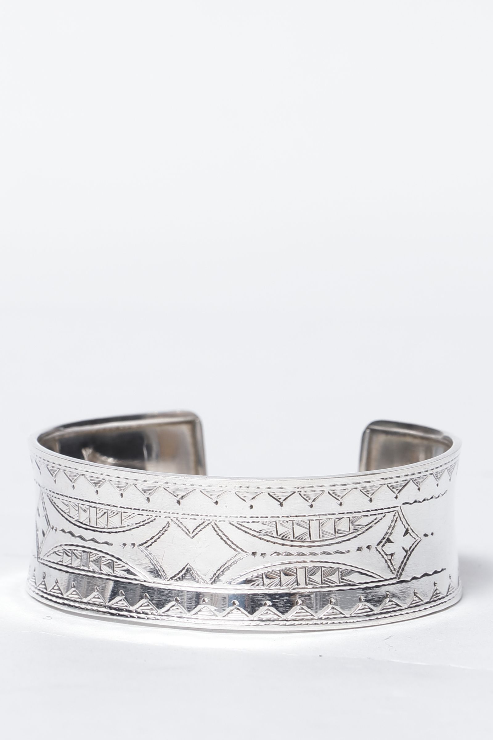 ADAWAT'N TUAREG - Agharass Zlig / アガラス ズリッグ ハンドメイド