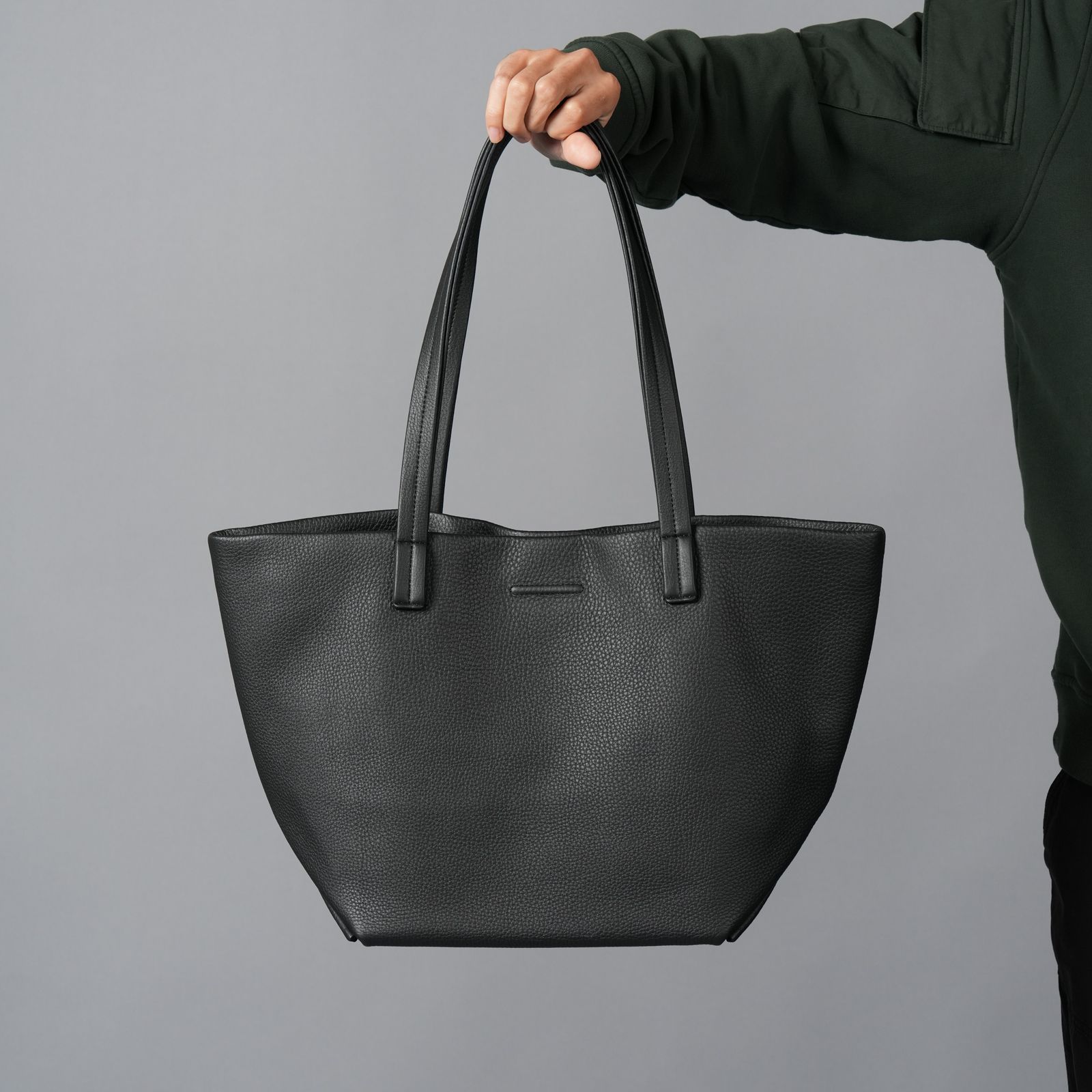 objcts.​io - 【ラスト1点】エッセンシャル デイリートート ミディアム