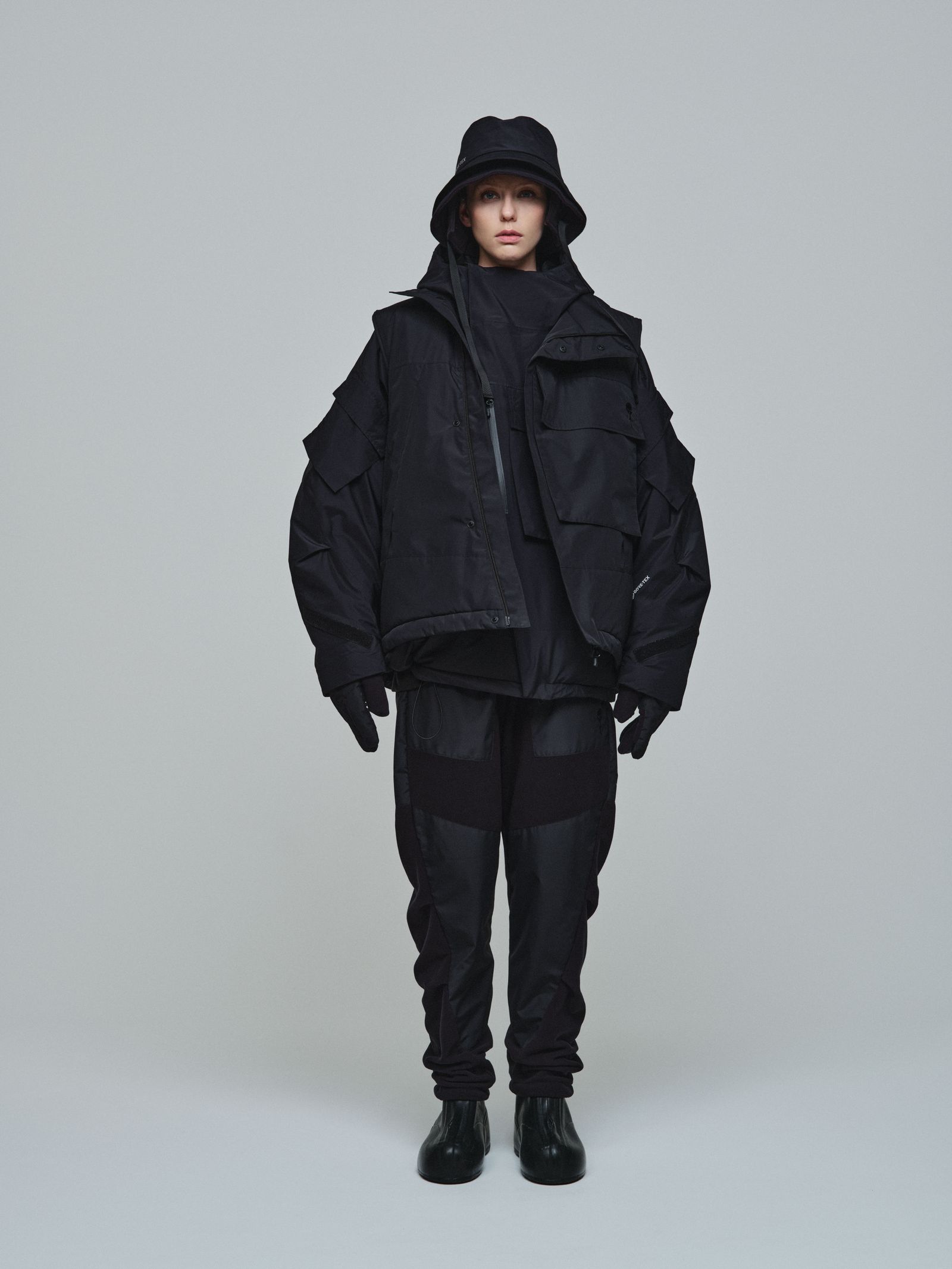 D-VEC x ALMOSTBLACK / ディーベック / オールモストブラック