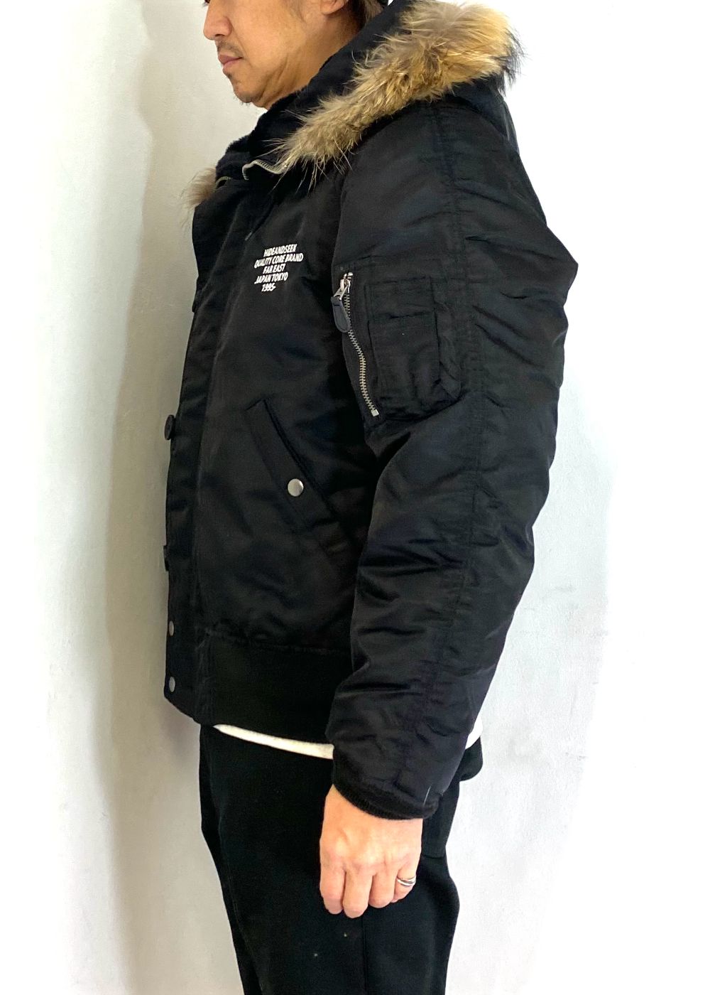 HIDE AND SEEK - ×AVIREX N-2B (BLACK) / アヴィレックス ボディー N