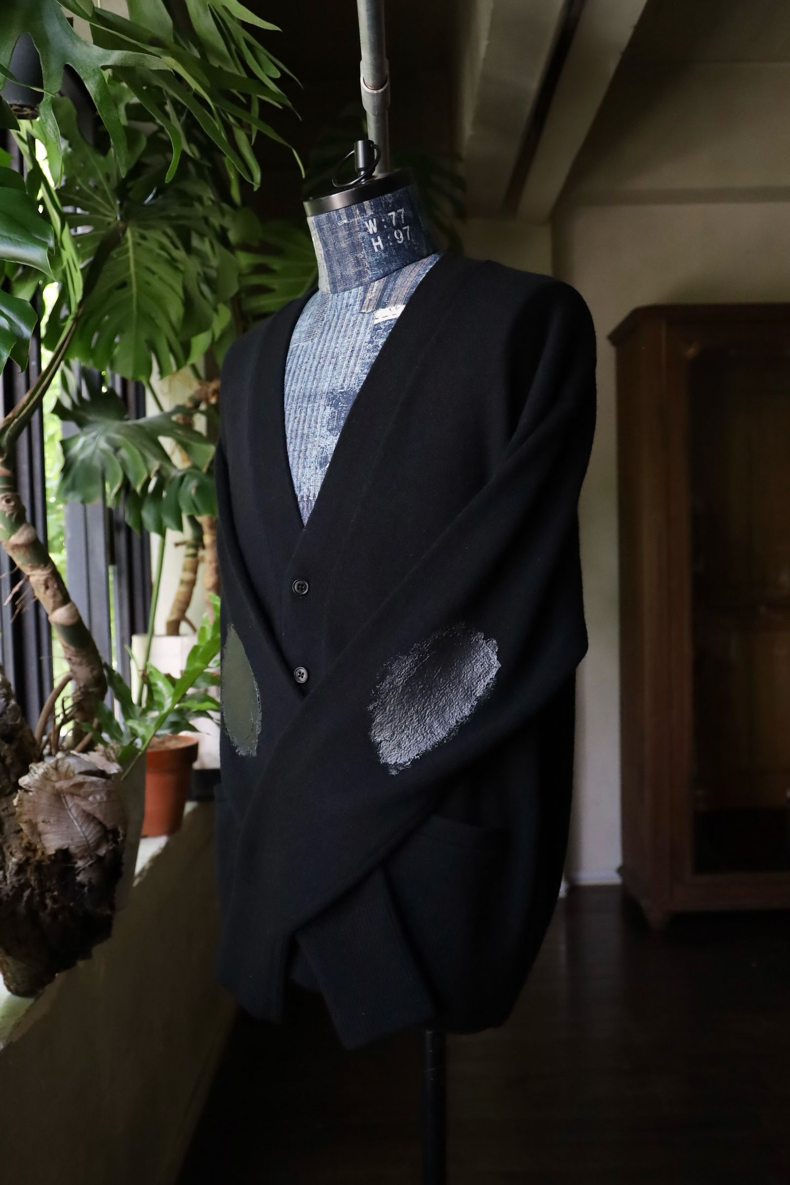 YOKE - ヨーク24FW PAINTED ELBOW PATCH CARDIGAN(YK24FW0821S)BLACK