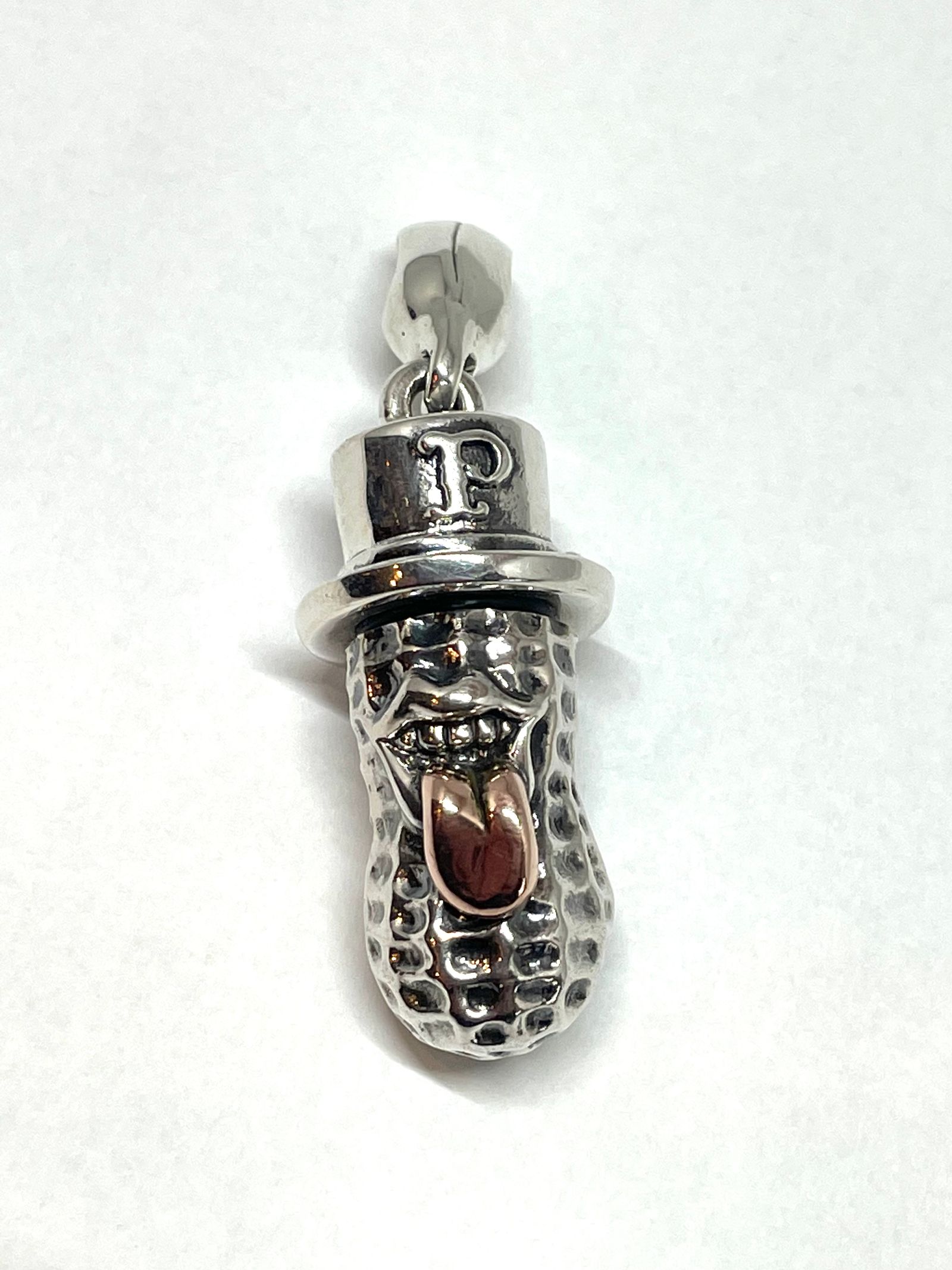 j38SaKcwgtin.jpg?width=768